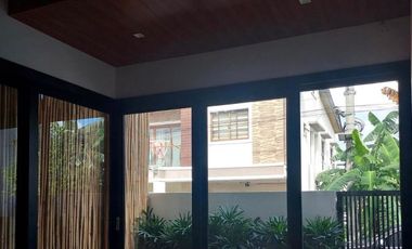 6 bedroom Modern design house for sale in Greenwoods Executive Village