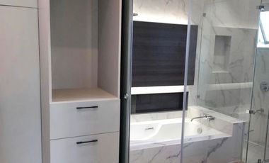 6 bedroom Modern design house for sale in Greenwoods Executive Village