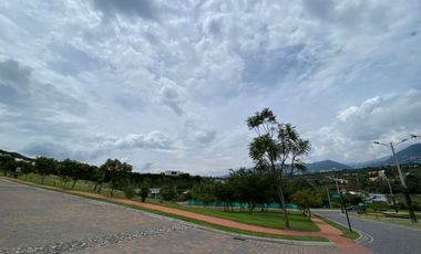 HERMOSO TERRENO DE VENTA EN LA QUINTA CUMBAYÁ!!