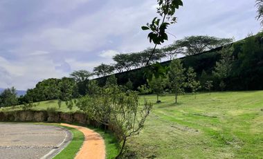 HERMOSO TERRENO DE VENTA EN LA QUINTA CUMBAYÁ!!