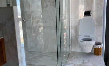 Oficina en Venta y Renta Downtown Santa Fe, AMUEBLADA única en su estilo NEGOCIABLE