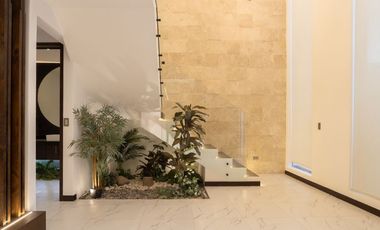 Casa en Venta de 5 recámaras con baño, Junto a Sonata Lomas de Angelópolis II