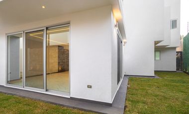 Casa en Venta de 5 recámaras con baño, Junto a Sonata Lomas de Angelópolis II