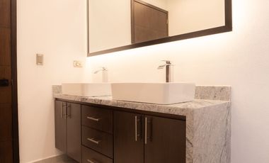 Casa en Venta de 5 recámaras con baño, Junto a Sonata Lomas de Angelópolis II