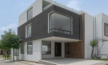 Casa nueva en venta en Parqur Nuevo Leon Lomas de Angelopolis