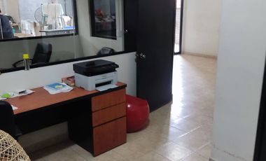 BODEGA CON DOBLE ALTURA, PROPIEDAD EN ESQUINA MUY CERCA DE LIBRAMIENTO A LAREDO