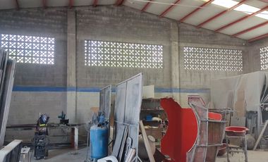 BODEGA CON DOBLE ALTURA, PROPIEDAD EN ESQUINA MUY CERCA DE LIBRAMIENTO A LAREDO