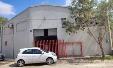 BODEGA CON DOBLE ALTURA, PROPIEDAD EN ESQUINA MUY CERCA DE LIBRAMIENTO A LAREDO