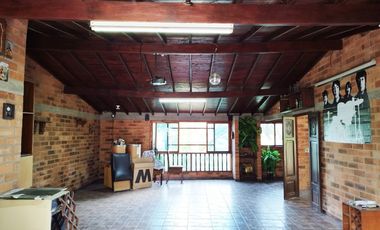 PR19554 Casa Comercial en arriendo en el sector Loma del Esmeraldal