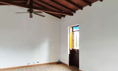 PR19554 Casa Comercial en arriendo en el sector Loma del Esmeraldal