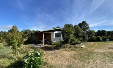 Z O N A S U R . C L   2 casas en Parcela   camino Villarrica Freire km 23 loteo con acceso al río