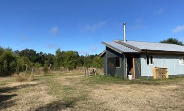 Z O N A S U R . C L   2 casas en Parcela   camino Villarrica Freire km 23 loteo con acceso al río
