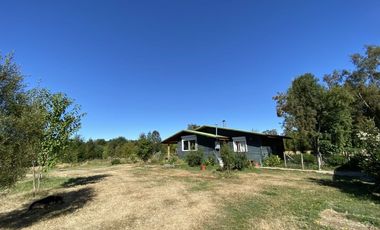 Z O N A S U R . C L   2 casas en Parcela   camino Villarrica Freire km 23 loteo con acceso al río