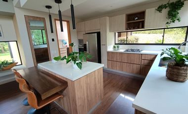 Beautiful One Level Home with Mountain Views Surrounded by Nature - Gated Community