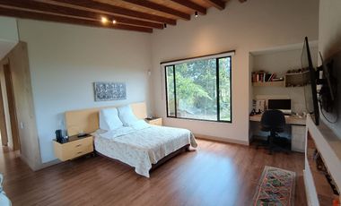 Beautiful One Level Home with Mountain Views Surrounded by Nature - Gated Community