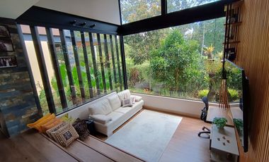 Beautiful One Level Home with Mountain Views Surrounded by Nature - Gated Community
