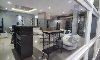 En venta lujosa y moderna casa amoblada en Isla Mocoli, Vía a Samborondón