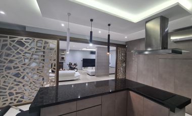 En venta lujosa y moderna casa amoblada en Isla Mocoli, Vía a Samborondón
