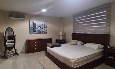 En venta lujosa y moderna casa amoblada en Isla Mocoli, Vía a Samborondón