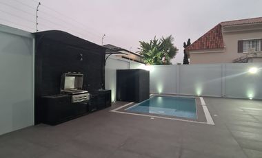 En venta lujosa y moderna casa amoblada en Isla Mocoli, Vía a Samborondón