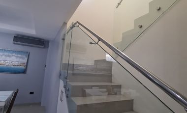 En venta lujosa y moderna casa amoblada en Isla Mocoli, Vía a Samborondón