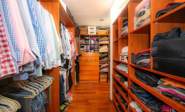 Casa en venta - La Herradura - 4 recamaras - Jardin y terraza