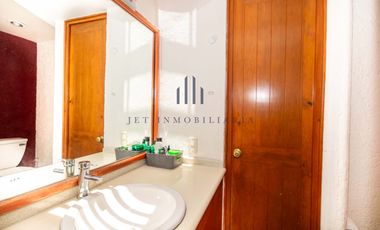 Casa en venta - La Herradura - 4 recamaras - Jardin y terraza