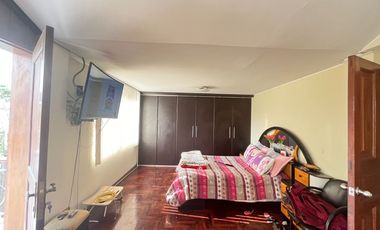 VENDO FUNCIONAL CASA EN MAYORAZGO