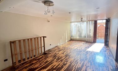 VENDO FUNCIONAL CASA EN MAYORAZGO