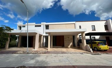 Casa Equipada en Venta en Residencial Altozano, Mérida, Yucatán
