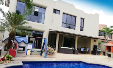 C115 - Venta Casa en Primeros Kms de Samborondón - 4 dormitorios - Piscina - Vendo