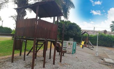 C115 - Venta Casa en Primeros Kms de Samborondón - 4 dormitorios - Piscina - Vendo