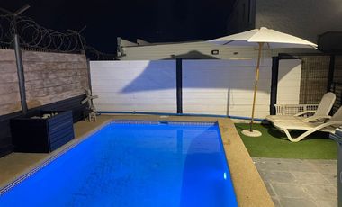 Amoblada Casa con Piscina / Condominio Sol del Pacifico El Quisco