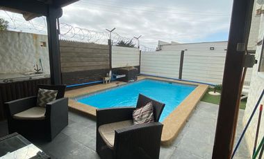 Amoblada Casa con Piscina / Condominio Sol del Pacifico El Quisco