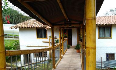 VENDO FINCA EN VEREDA EL CERRO SANTA ELENA ANTIOQUIA