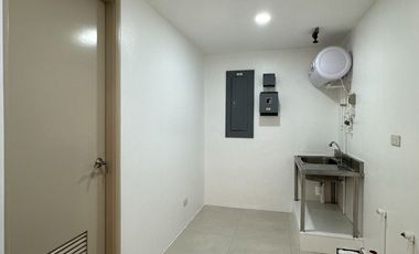 FOR LEASE! 156 sqm 2 Bedroom with Parking at  Renaissance 3000, Meralco Avenue, Pasig City