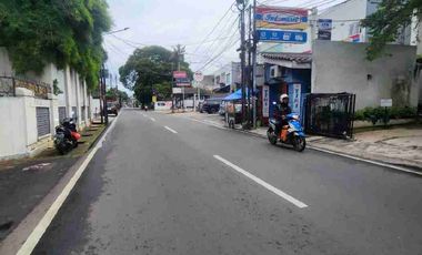 dijual rumah second pinggir jalan raya cocok untuk usaha di kemang jakarta selatan