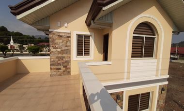 4 Bedroom Elsa Model in Tierra Verde Subic Along the Highway