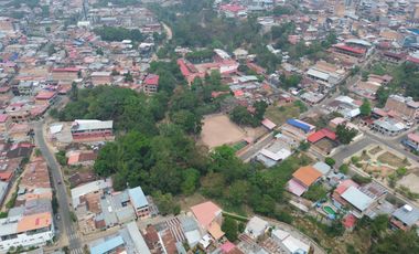 Complejo recreacional, sí... por ahora. Pero su ubicación y accesos son la oportunidad para un proyecto residencial o comercial de alto calibre. 😉
