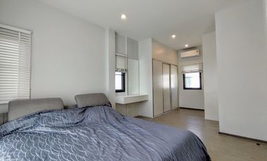 For sale/rent , 2-story semi-detached house, in the Grand Pleno Sukhumvit-Bangna.