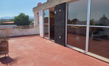 Oficina con terraza en el centro de Cuernavaca, Ubicada en calle Lic. Ignacio L. Rayón
