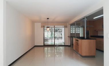 PR15992 Venta de casa en el sector El Diamante