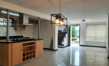 PR15992 Venta de casa en el sector El Diamante