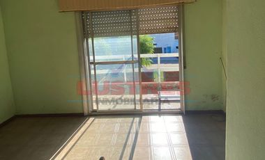 DUPLEX EN VENTA EN SANTA TERESITA A REFACCIONAR