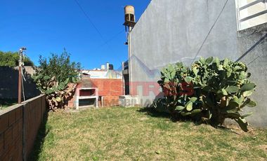 DUPLEX EN VENTA EN SANTA TERESITA A REFACCIONAR