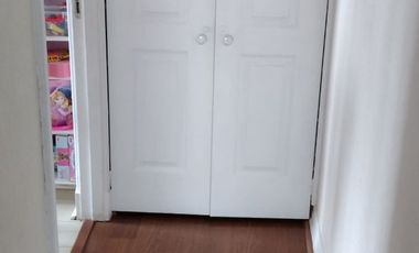 Arriendo dpto en Av Edmundo Eluchans Concon:                                        3 dormitorios                                     2 baños                                      Cocina independiente                    2 terrazas al aire libre, una grande con hermosa vista panorámica                                        2 estacionamientos techados