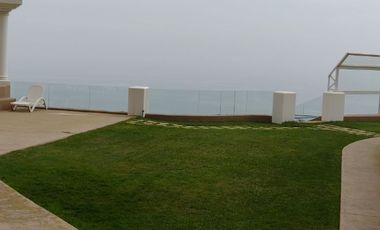 Arriendo dpto en Av Edmundo Eluchans Concon:                                        3 dormitorios                                     2 baños                                      Cocina independiente                    2 terrazas al aire libre, una grande con hermosa vista panorámica                                        2 estacionamientos techados