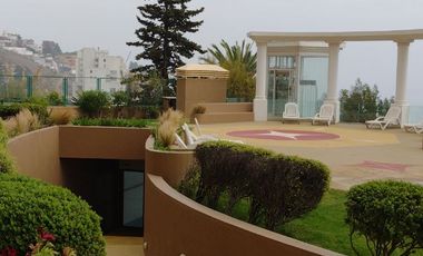 Arriendo dpto en Av Edmundo Eluchans Concon:                                        3 dormitorios                                     2 baños                                      Cocina independiente                    2 terrazas al aire libre, una grande con hermosa vista panorámica                                        2 estacionamientos techados