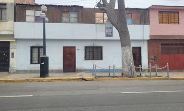 REMATO CASA CON DOS INQUILINOS PRECARIOS - ACEPTO OFERTAS