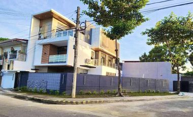 Coveted Corner Lot Gem in Greenview Fairview: Luxurious 3-Storey Haven with 10-Car Parking - PHP 37M 🌟 #DreamHome #LuxuryLiving